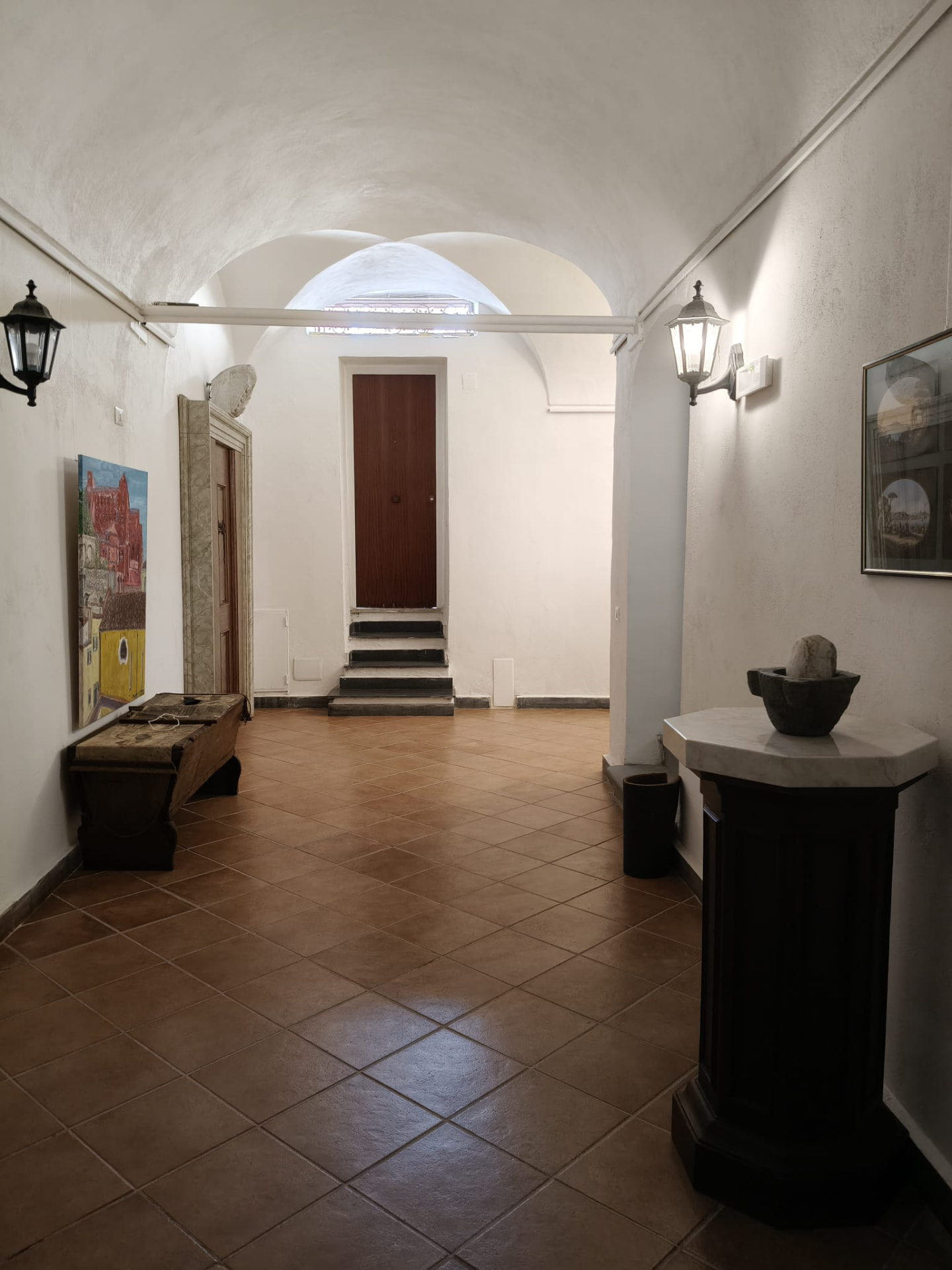 L’ingresso voltato dell’ex convento